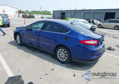2015 Ford Fusion S z USA, uszkodzony, nr VIN 3FA6P0G72FR291088